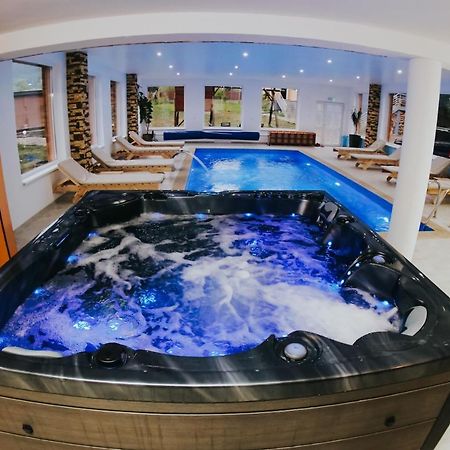 Wellness Resort Szecseny Jigodin Bai ภายนอก รูปภาพ